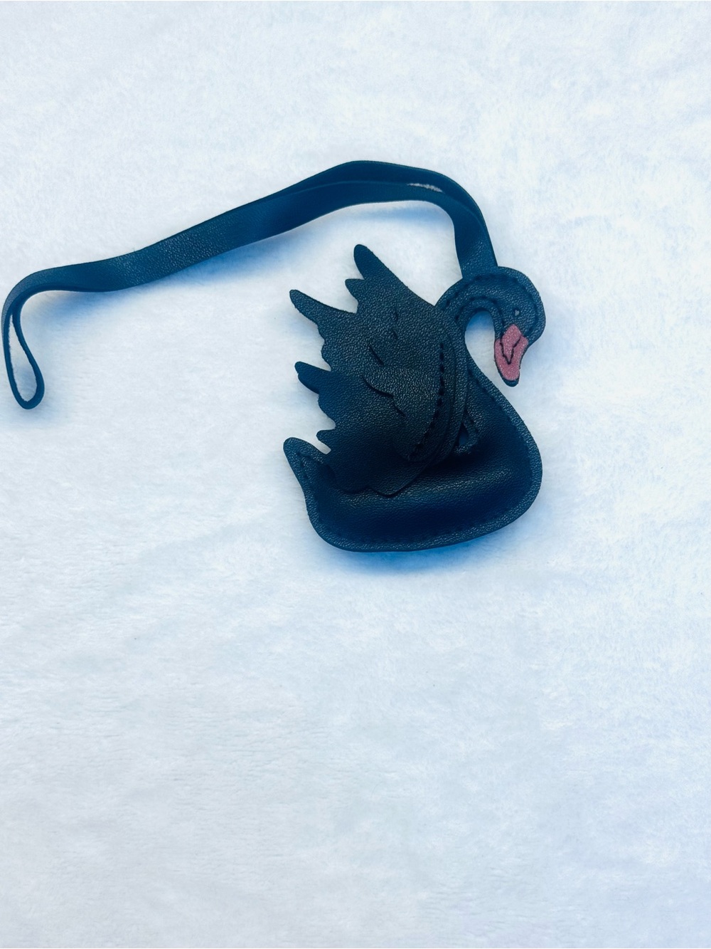 Black Swan Charm - Picture 3 of 5